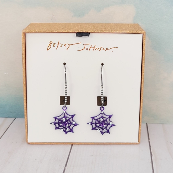Betsey Johnson Purple Spider Web Earrings NEW - Picture 2 of 8
